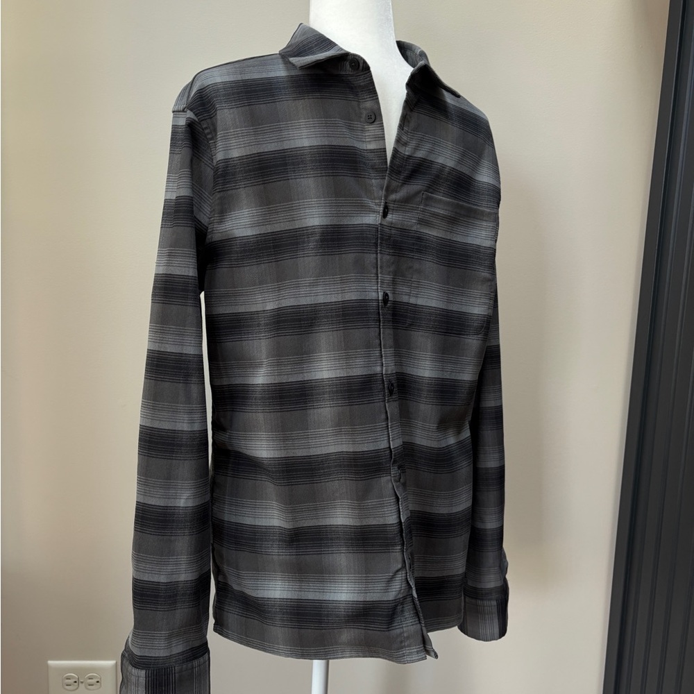 Men’s Lululemon Black and Gray Plaid Shirt